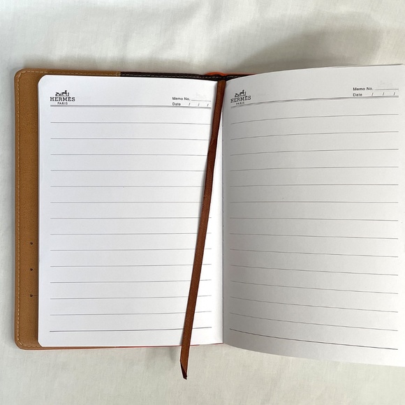 Hermes VIP Orange Notebook with Pen - Picture 6 of 11